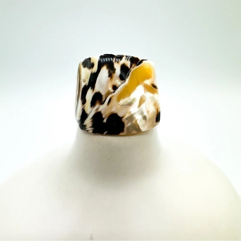 Shell  earring and ring set - Picture 3 of 6